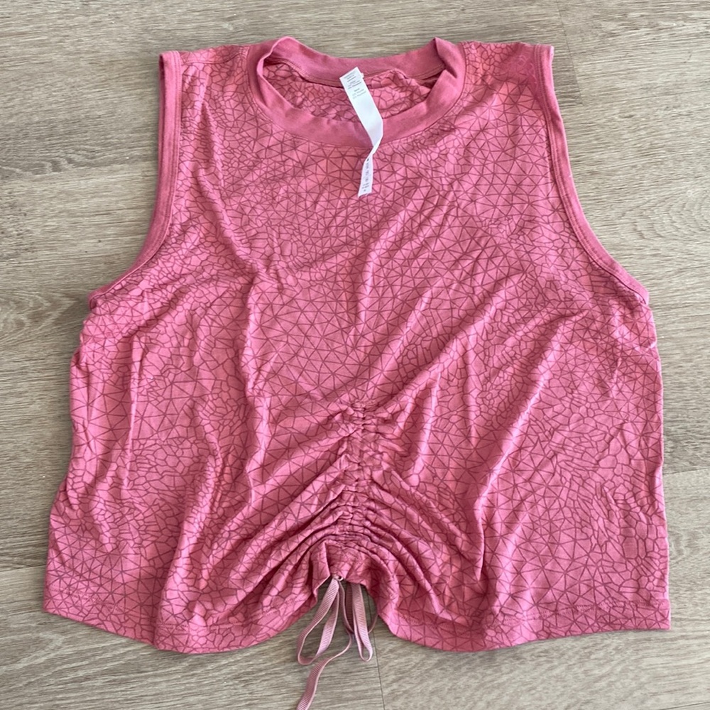 Lululemon top